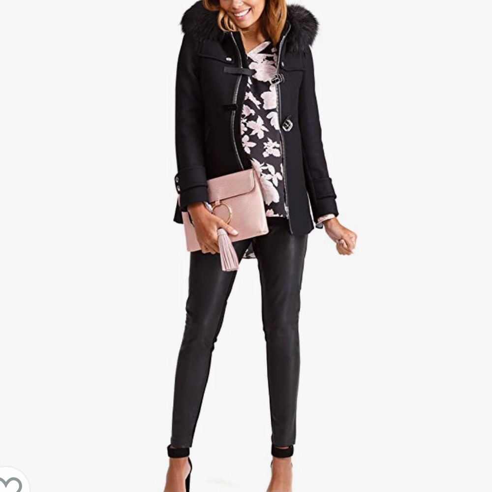 ❤️Ingrid & Isabel leather-like underbelly leggings